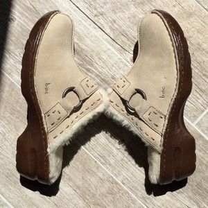 Born fleece clogs / mules